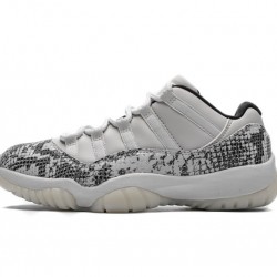 Air Jordan 11 Low "Light Bone" Grey Black CD6846-002