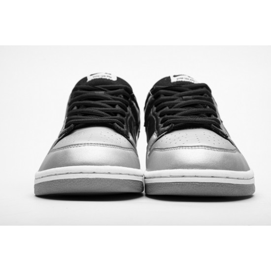 Supreme x Nike SB Dunk Low OG "Metallic Silver" Black Silver CK3480-001