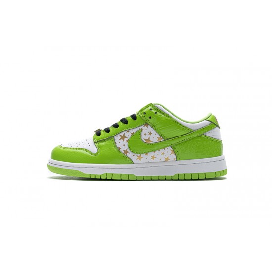 Supreme x Nike SB Dunk Low "Green Stars" White Green DH3228-101